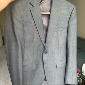 Men's Gray Suit